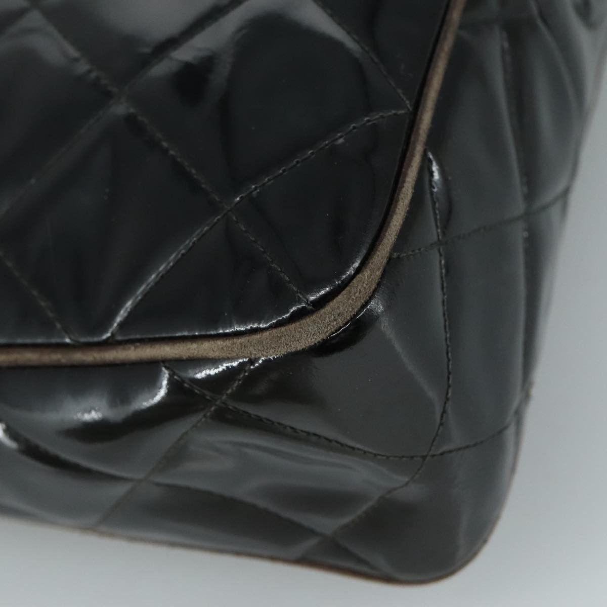 Chanel Matelassé Black Patent Leather Shoulder Bag (Pre-Owned) Size ONE SIZE - 13 Thumbnail