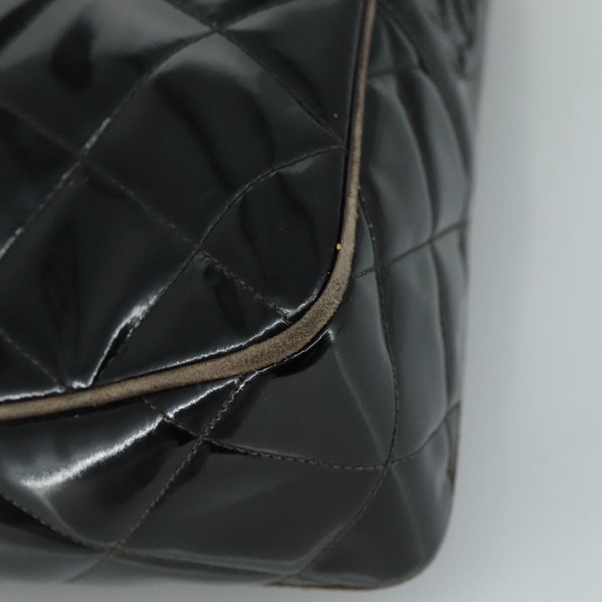Chanel Matelassé Black Patent Leather Shoulder Bag (Pre-Owned) Size ONE SIZE - 11 Thumbnail