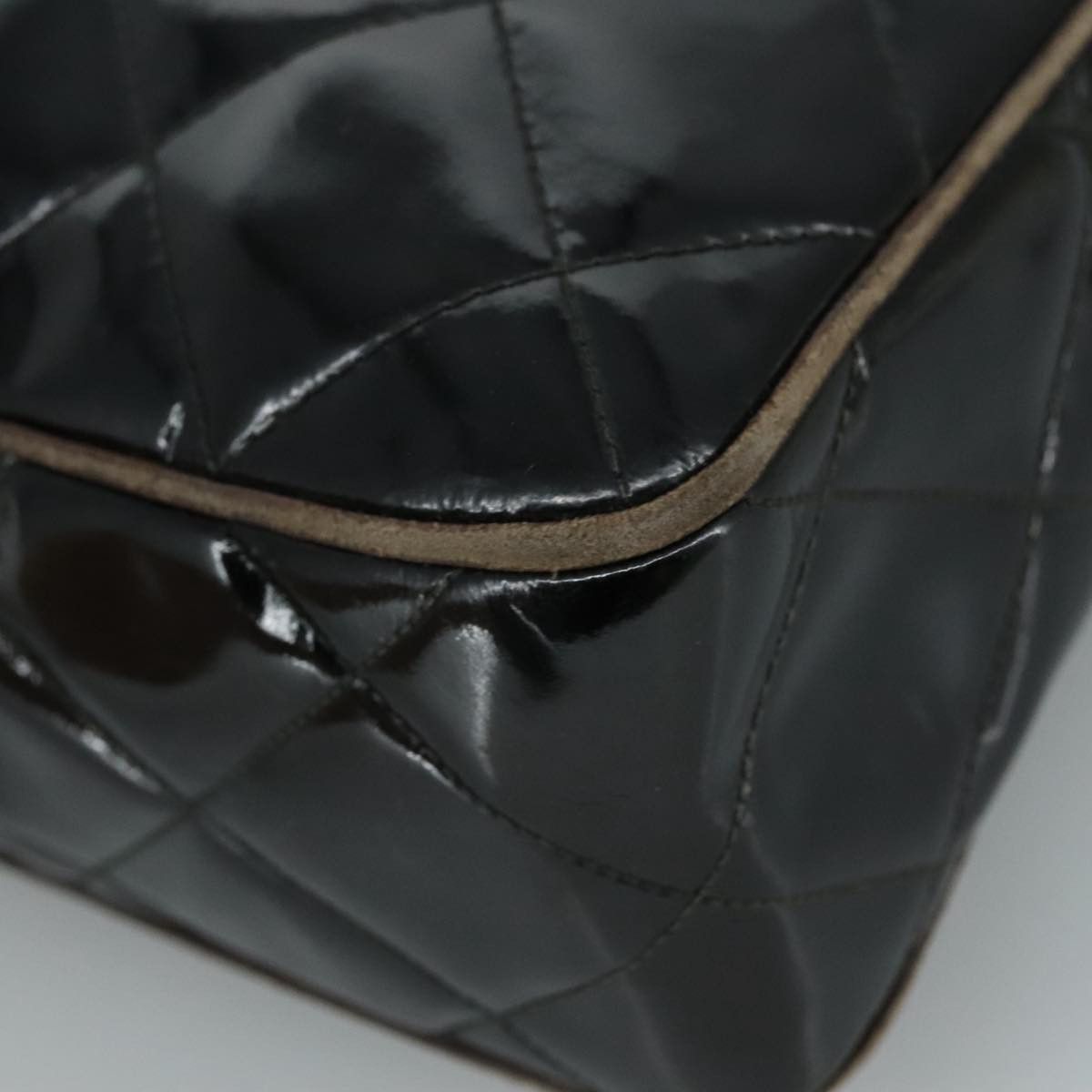 Chanel Matelassé Black Patent Leather Shoulder Bag (Pre-Owned) Size ONE SIZE - 10 Thumbnail