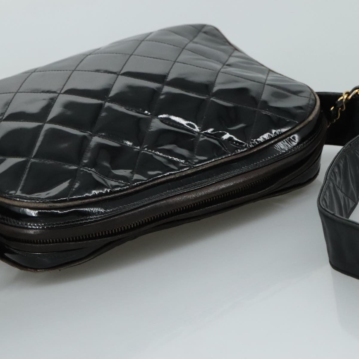 Chanel Matelassé Black Patent Leather Shoulder Bag (Pre-Owned) Size ONE SIZE - 6 Thumbnail