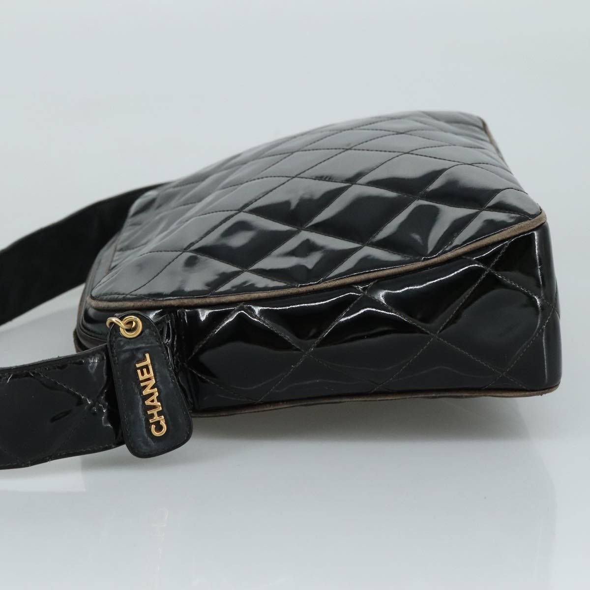 Chanel Matelassé Black Patent Leather Shoulder Bag (Pre-Owned) Size ONE SIZE - 5 Thumbnail