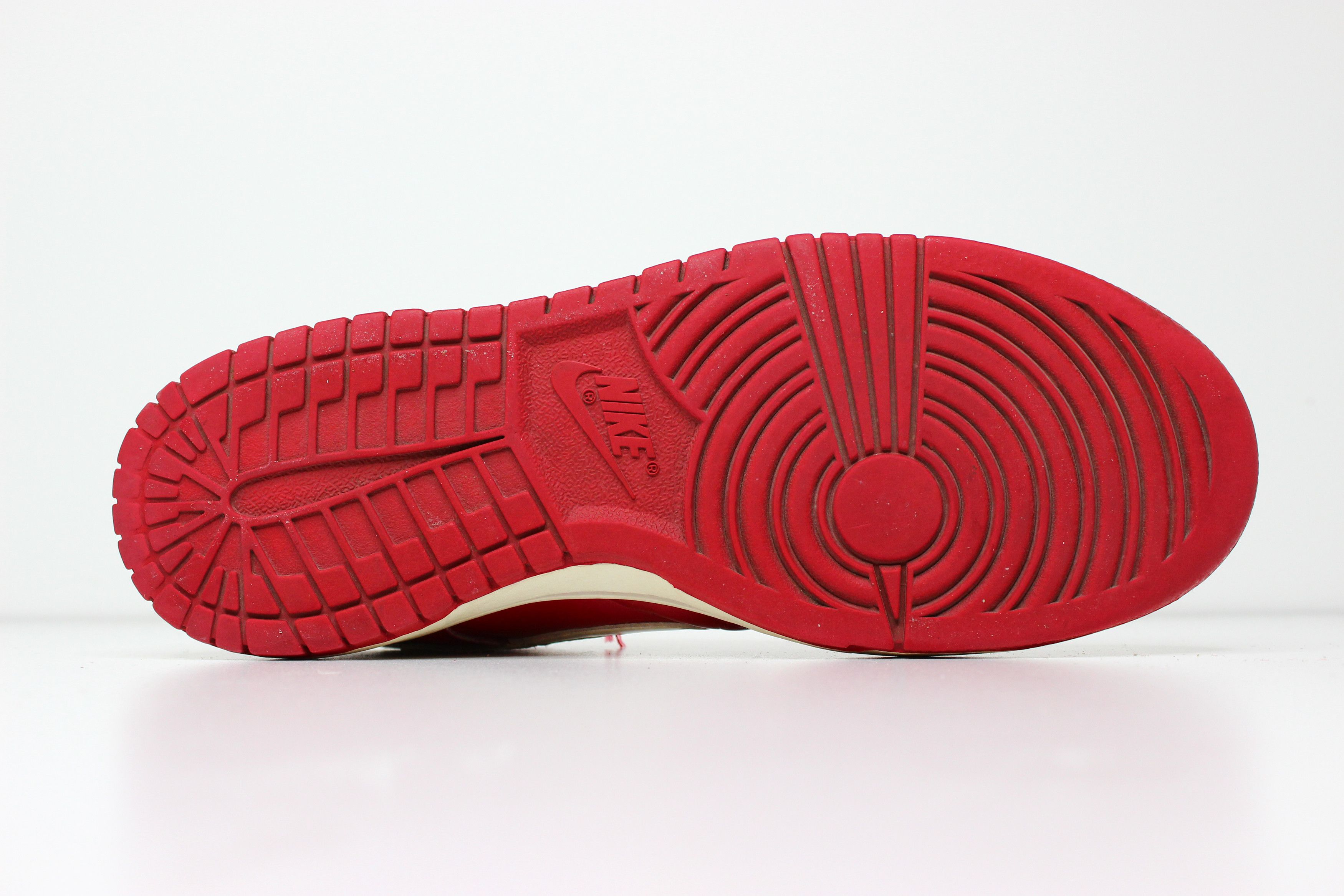 Nike 2004 Nike Dunk Low Valentines Day Size US 9.5 / EU 42-43 - 7 Thumbnail