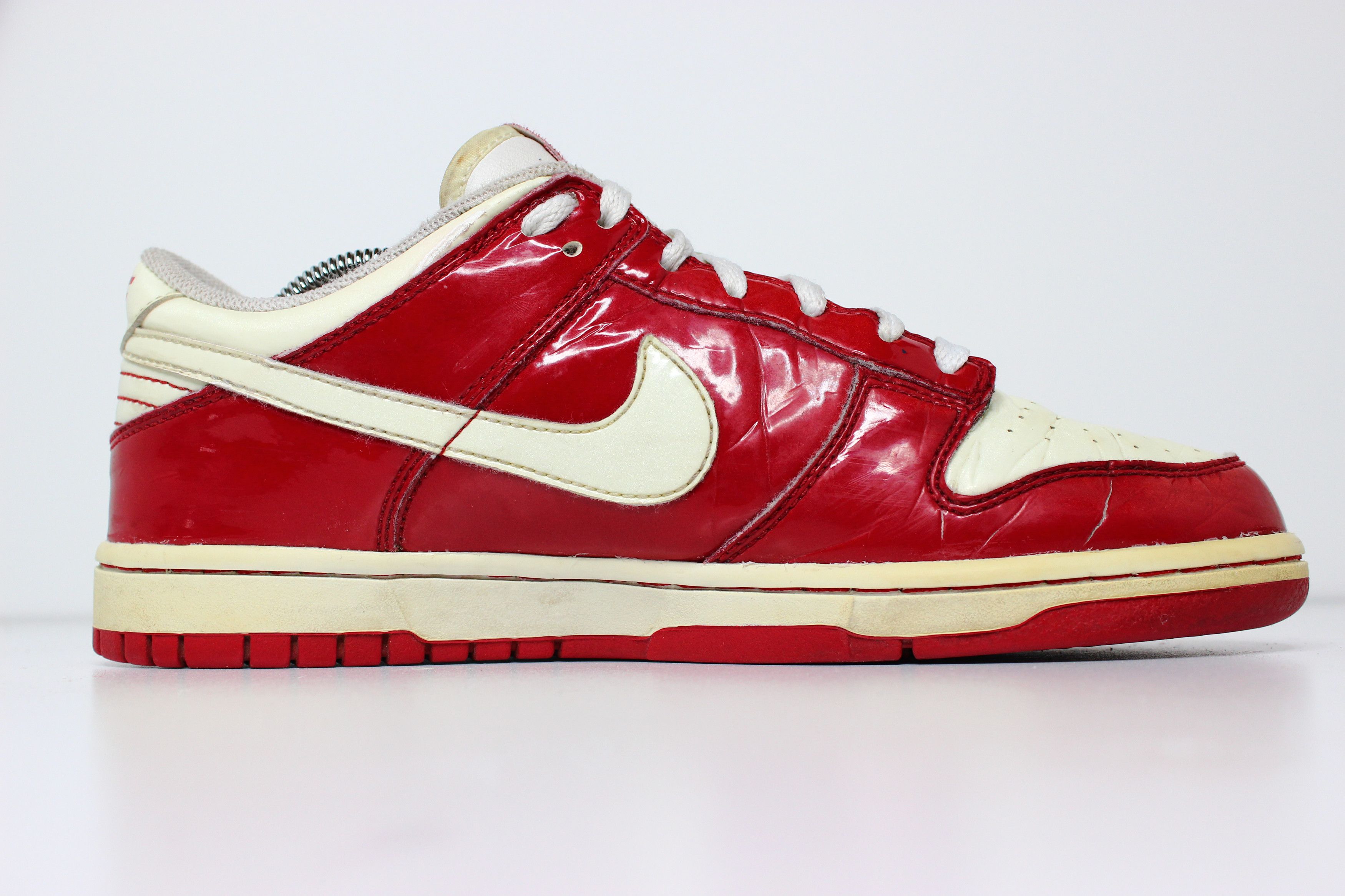 Nike 2004 Nike Dunk Low Valentines Day Size US 9.5 / EU 42-43 - 8 Thumbnail