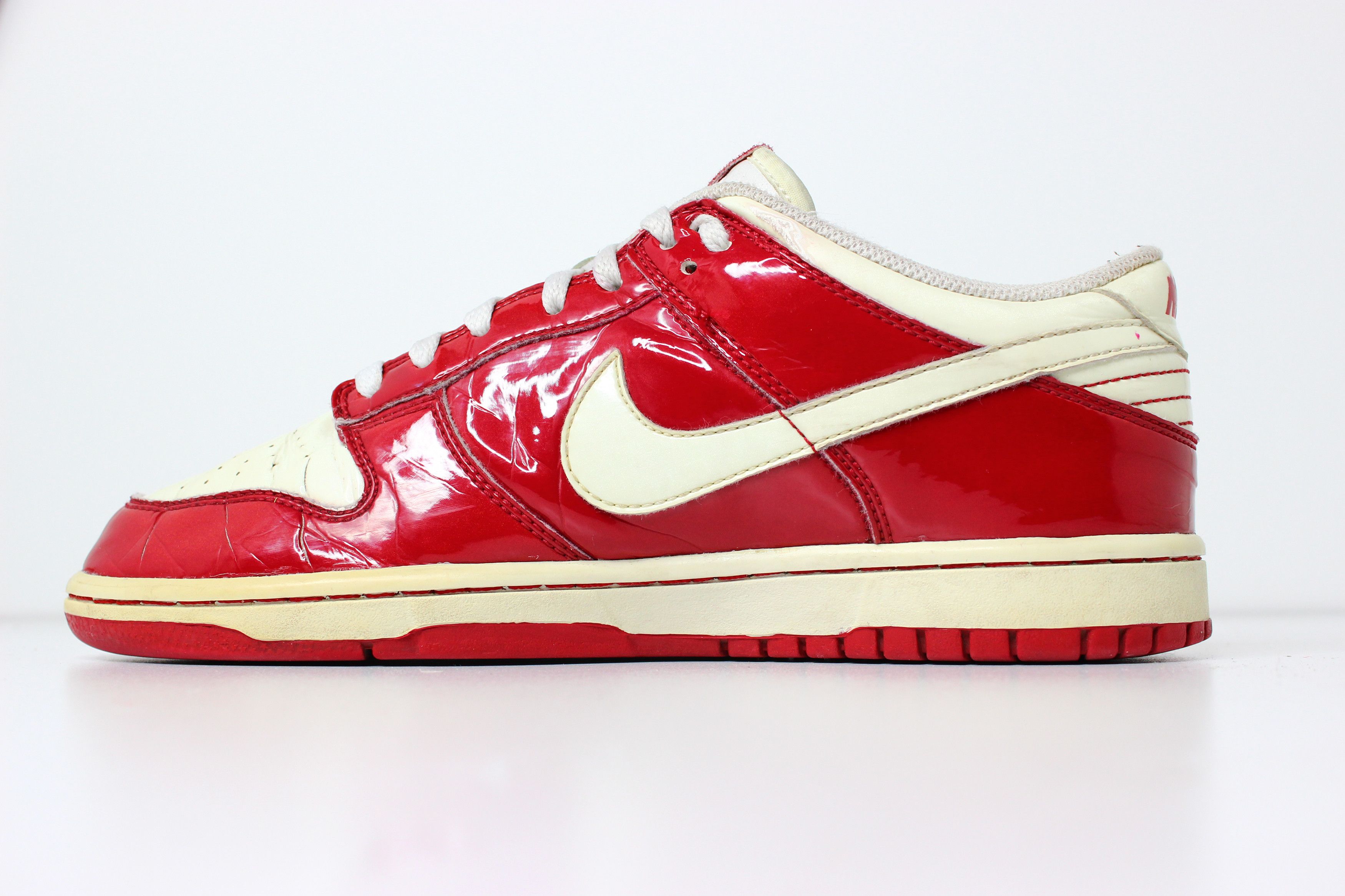 Nike 2004 Nike Dunk Low Valentines Day Size US 9.5 / EU 42-43 - 5 Thumbnail