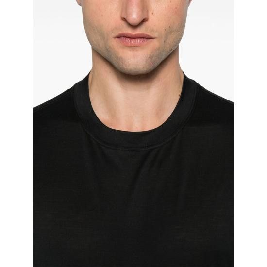 Brunello Cucinelli BRUNELLO CUCINELLI Men T-Shirts MD8211308 C101 BLACK Size US M / EU 48-50 / 2 - 4 Thumbnail