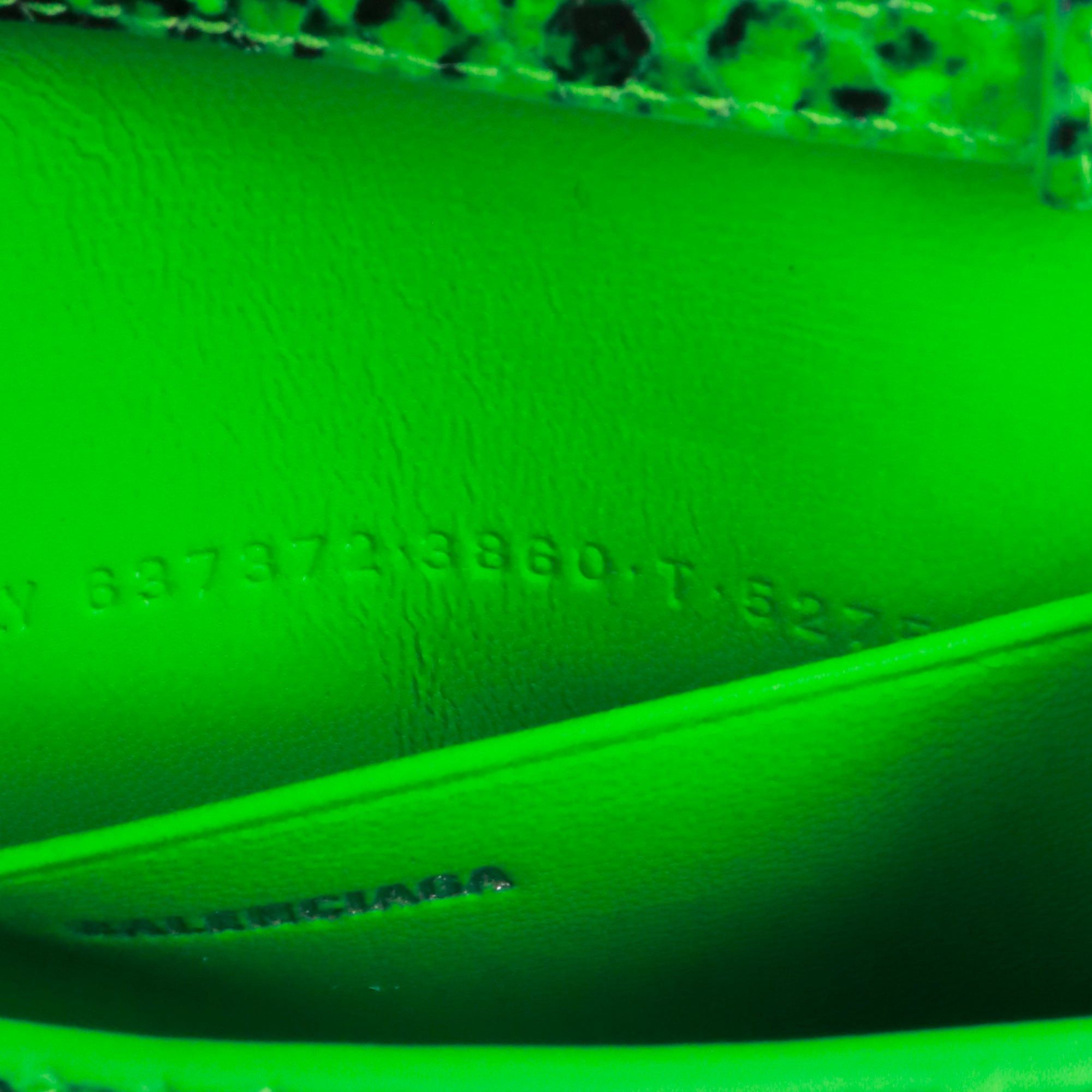 Balenciaga BALENCIAGA - Hourglass Mini Balenciaga shoulder bag in green python pattern leather Size ONE SIZE - 9 Thumbnail