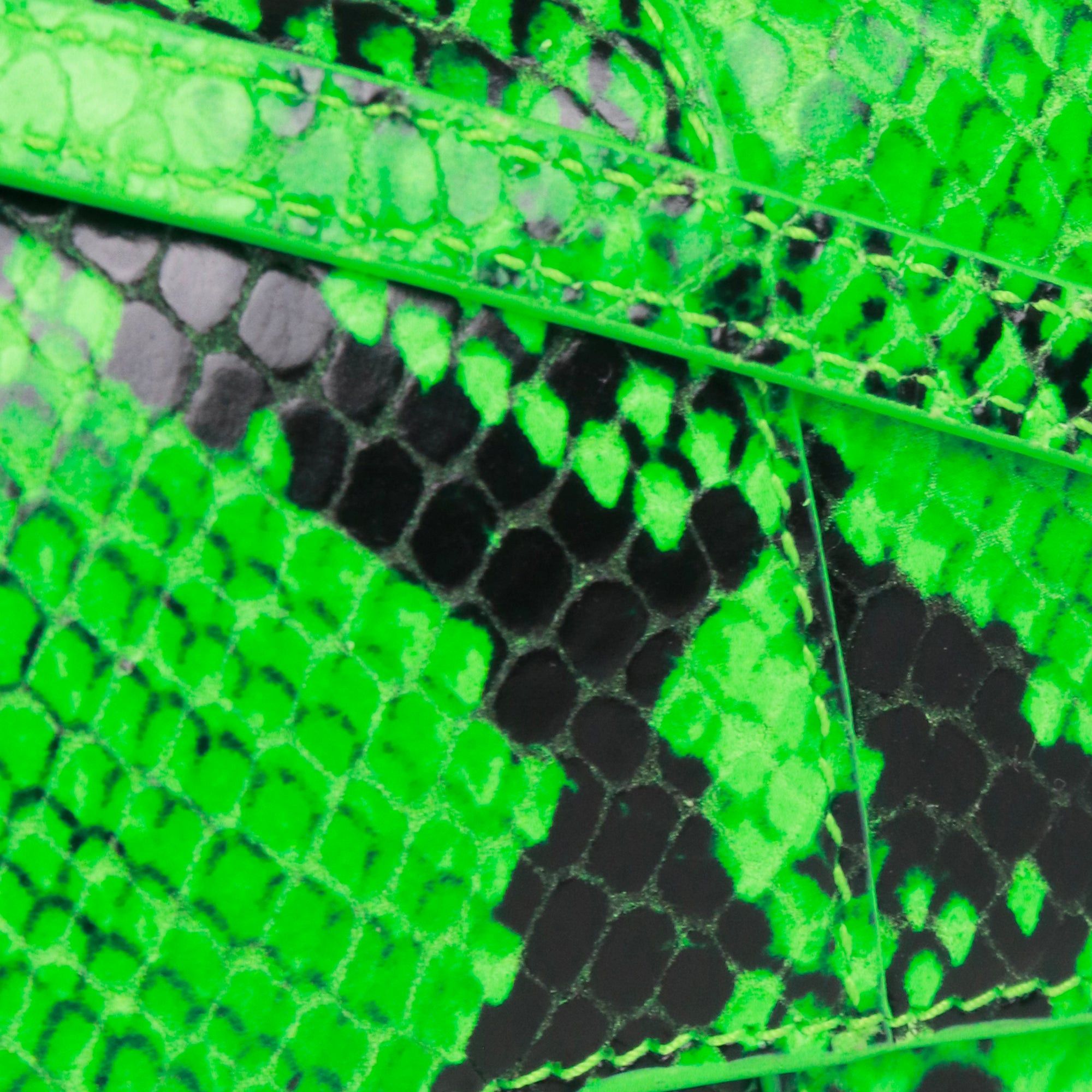 Balenciaga BALENCIAGA - Hourglass Mini Balenciaga shoulder bag in green python pattern leather Size ONE SIZE - 7 Thumbnail