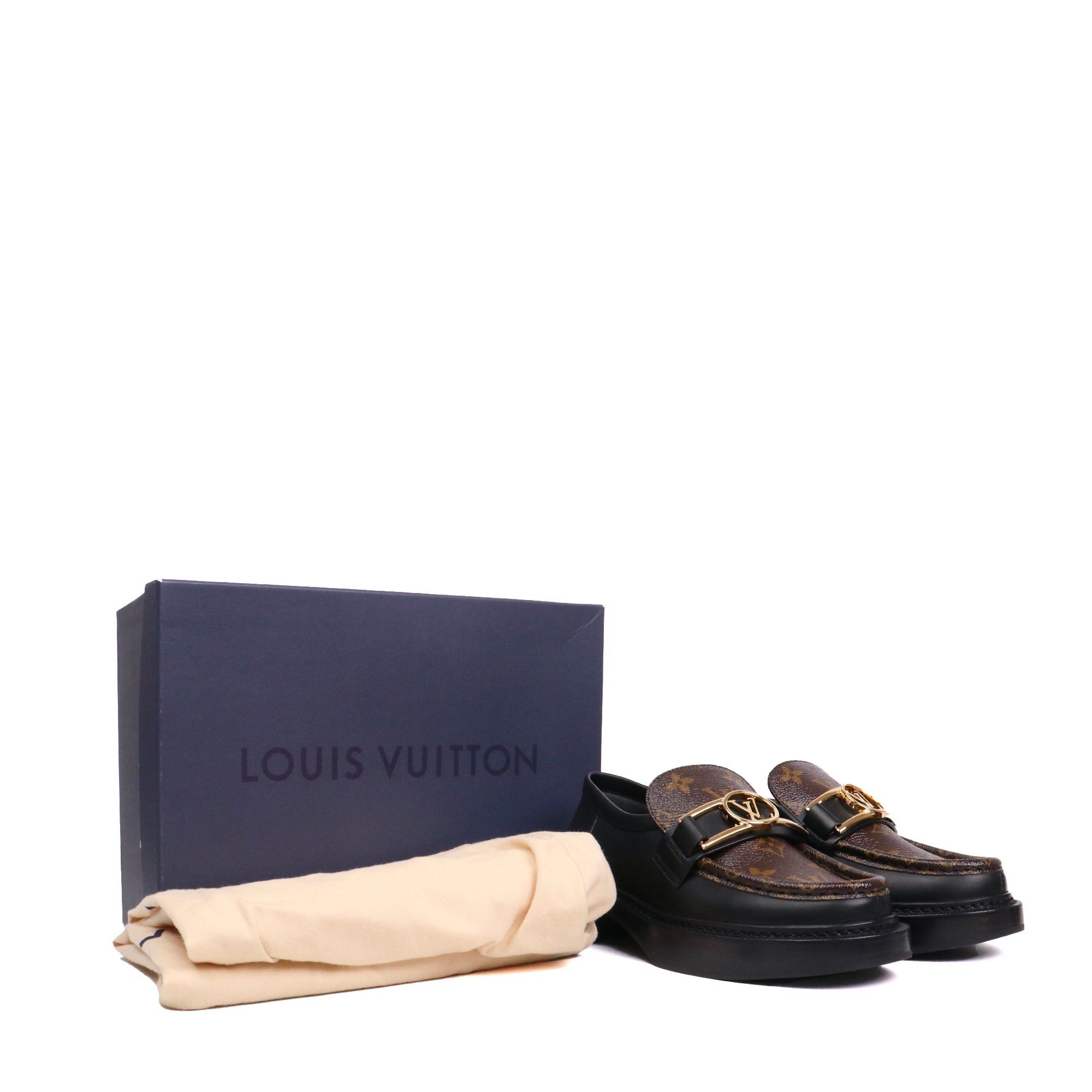 Louis Vuitton LOUIS VUITTON - Louis Vuitton Academy Loafer moccasins in black leather (T36) Size US 5 / IT 35 - 9 Thumbnail