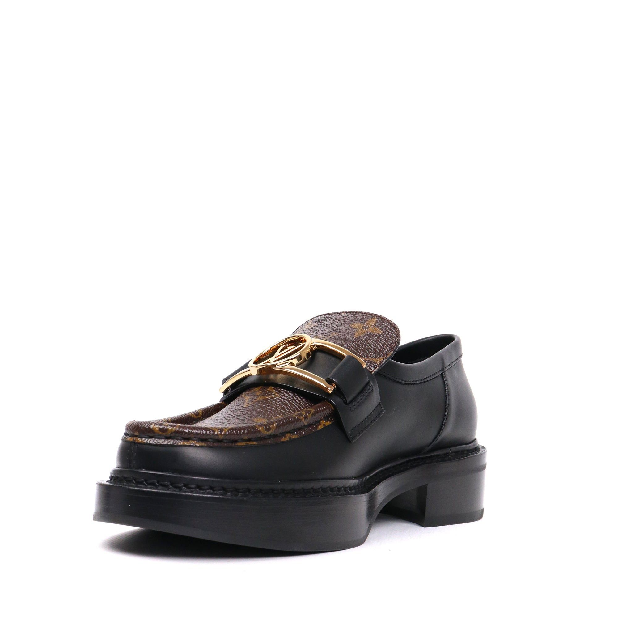 Louis Vuitton LOUIS VUITTON - Louis Vuitton Academy Loafer moccasins in black leather (T36) Size US 5 / IT 35 - 4 Thumbnail