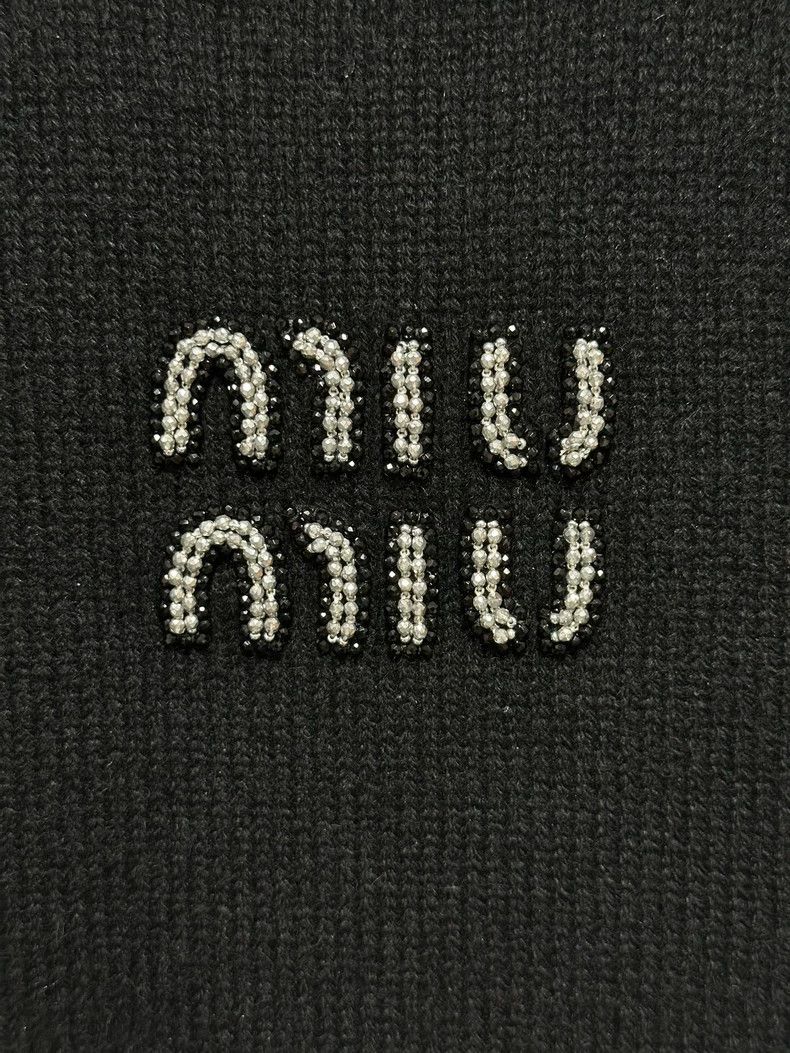 Miu Miu Miu Miu Miu black crystal logo cashmere knitwear Size US S / EU 44-46 / 1 - 3 Thumbnail