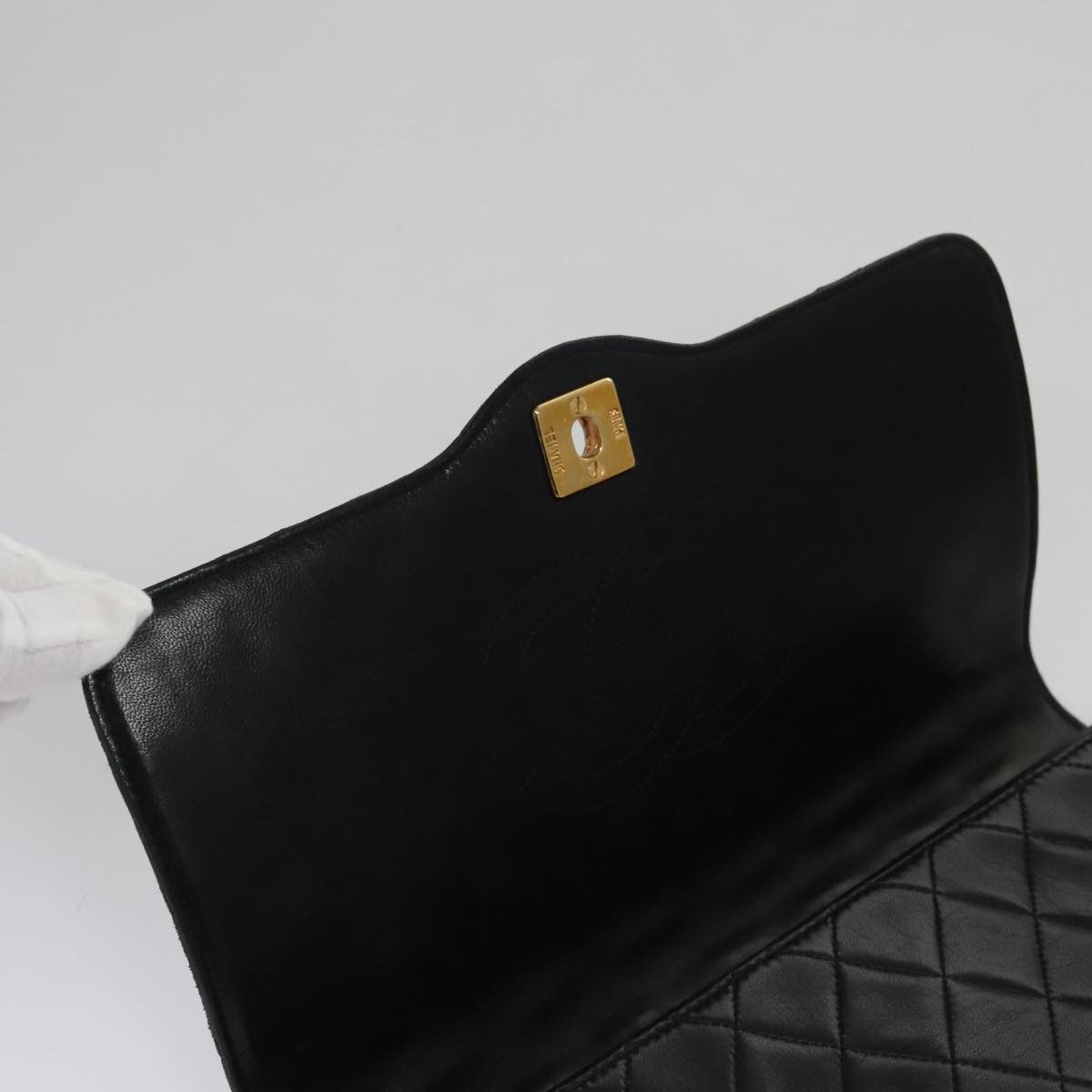 Chanel Timeless/Classique Black Leather Shoulder Bag (Pre-Owned) Size ONE SIZE - 20 Thumbnail