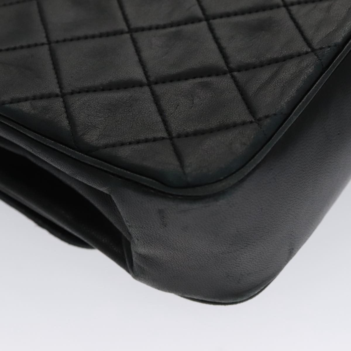 Chanel Timeless/Classique Black Leather Shoulder Bag (Pre-Owned) Size ONE SIZE - 9 Thumbnail