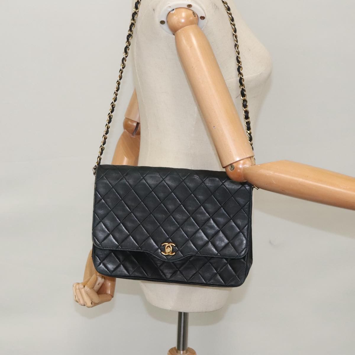 Chanel Timeless/Classique Black Leather Shoulder Bag (Pre-Owned) Size ONE SIZE - 15 Thumbnail