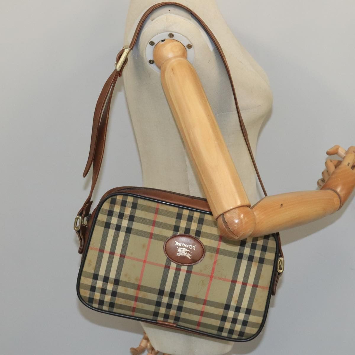 Burberry Nova Check Beige Canvas Shoulder Bag (Pre-Owned) Size ONE SIZE - 13 Thumbnail