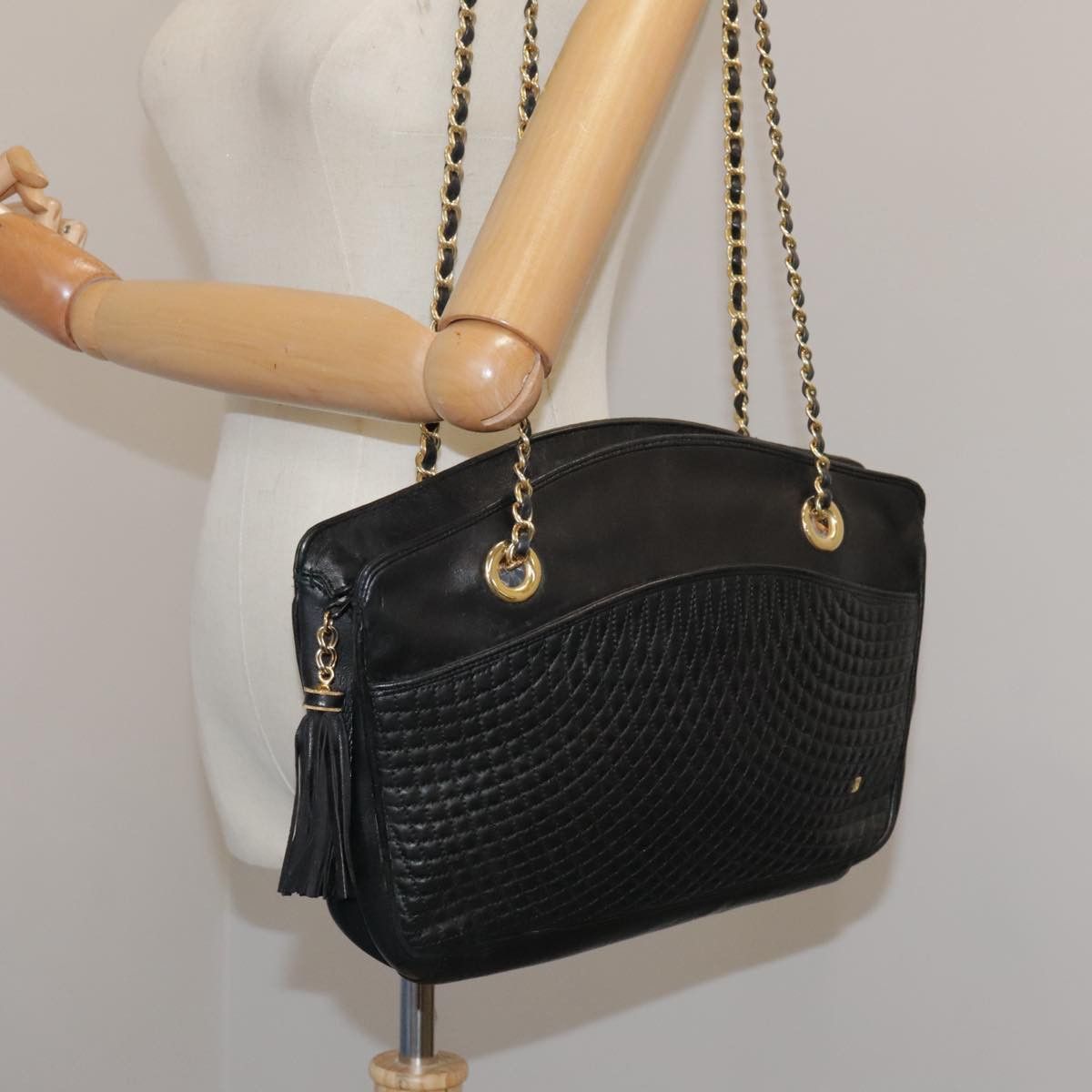 Bally Black Leather Shoulder Bag (Pre-Owned) Size ONE SIZE - 16 Thumbnail