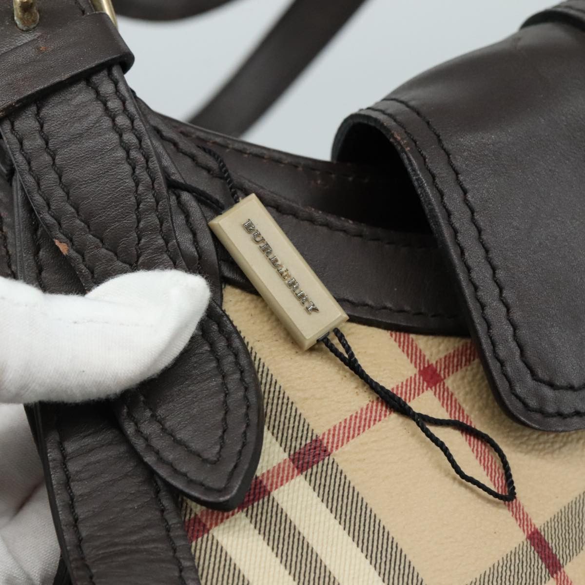 Burberry Nova Check Beige Canvas Shoulder Bag (Pre-Owned) Size ONE SIZE - 18 Thumbnail