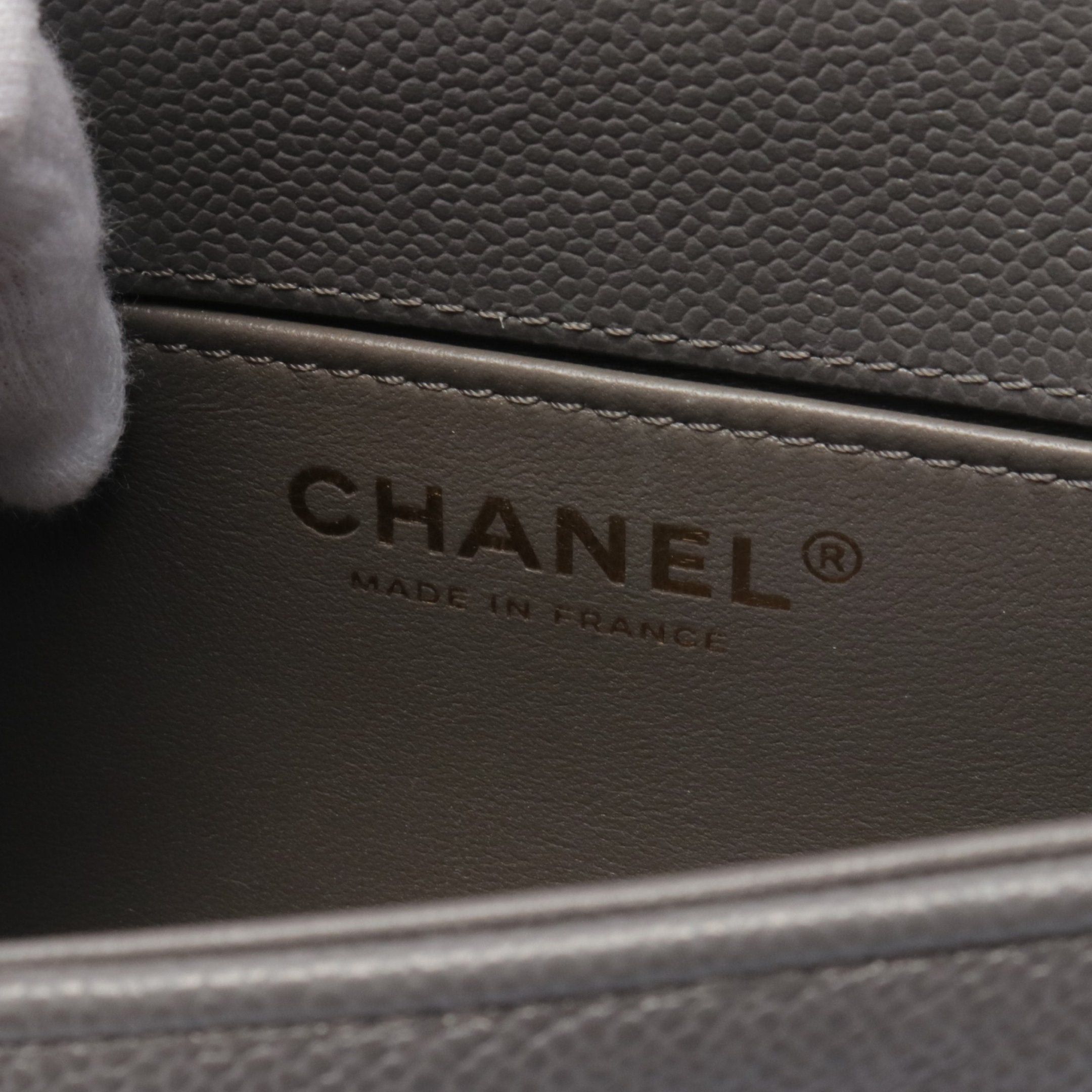 Chanel Chanel Boy Chanel Small Chain Shoulder Bag Caviar Skin Gray Gold Hardware Size ONE SIZE - 4 Thumbnail