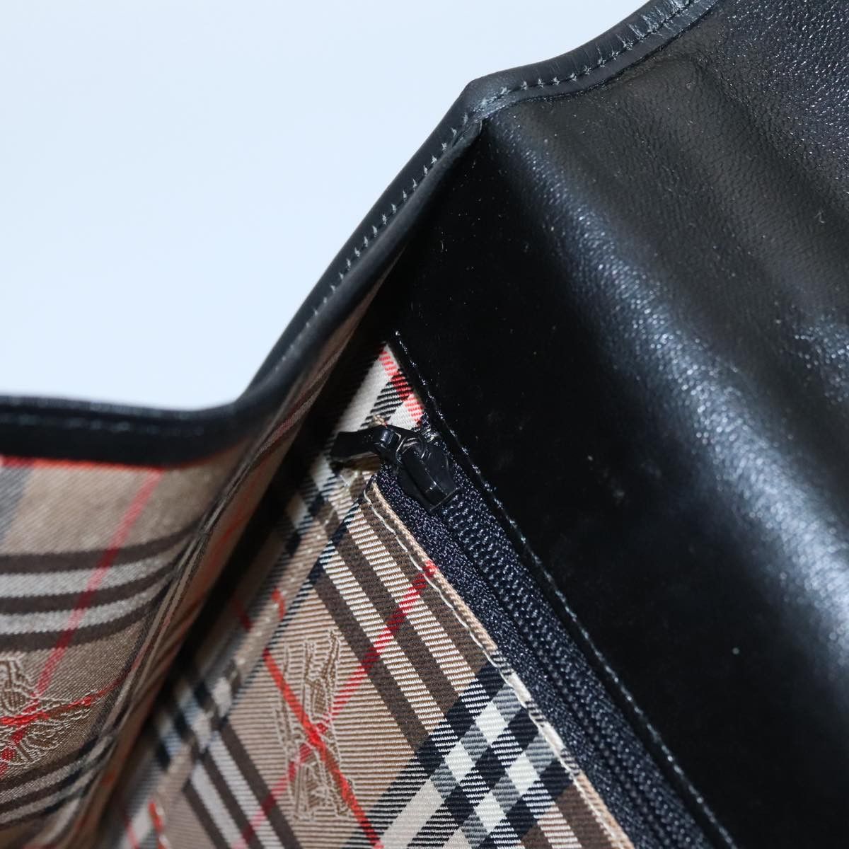 Burberry Black Leather Handbag (Pre-Owned) Size ONE SIZE - 20 Thumbnail