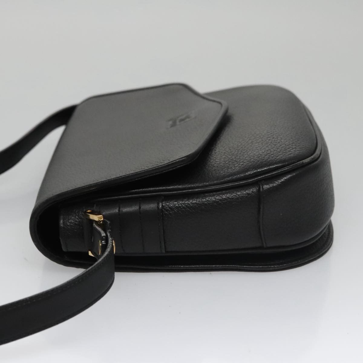 Burberry Black Leather Shoulder Bag (Pre-Owned) Size ONE SIZE - 4 Thumbnail