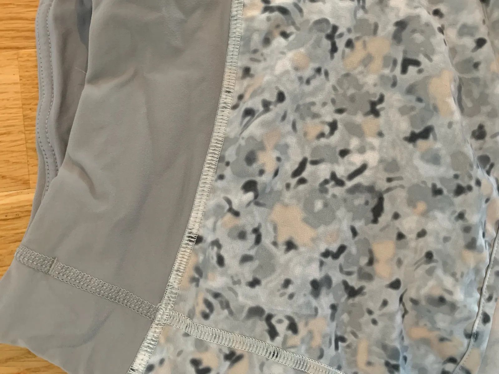 Lululemon Lululemon Shorts Size 26" / US 2 / IT 38 - 2 Thumbnail