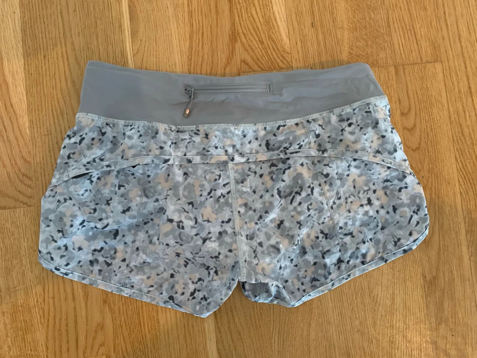 Lululemon Lululemon Shorts Size 26" / US 2 / IT 38 - 4 Thumbnail