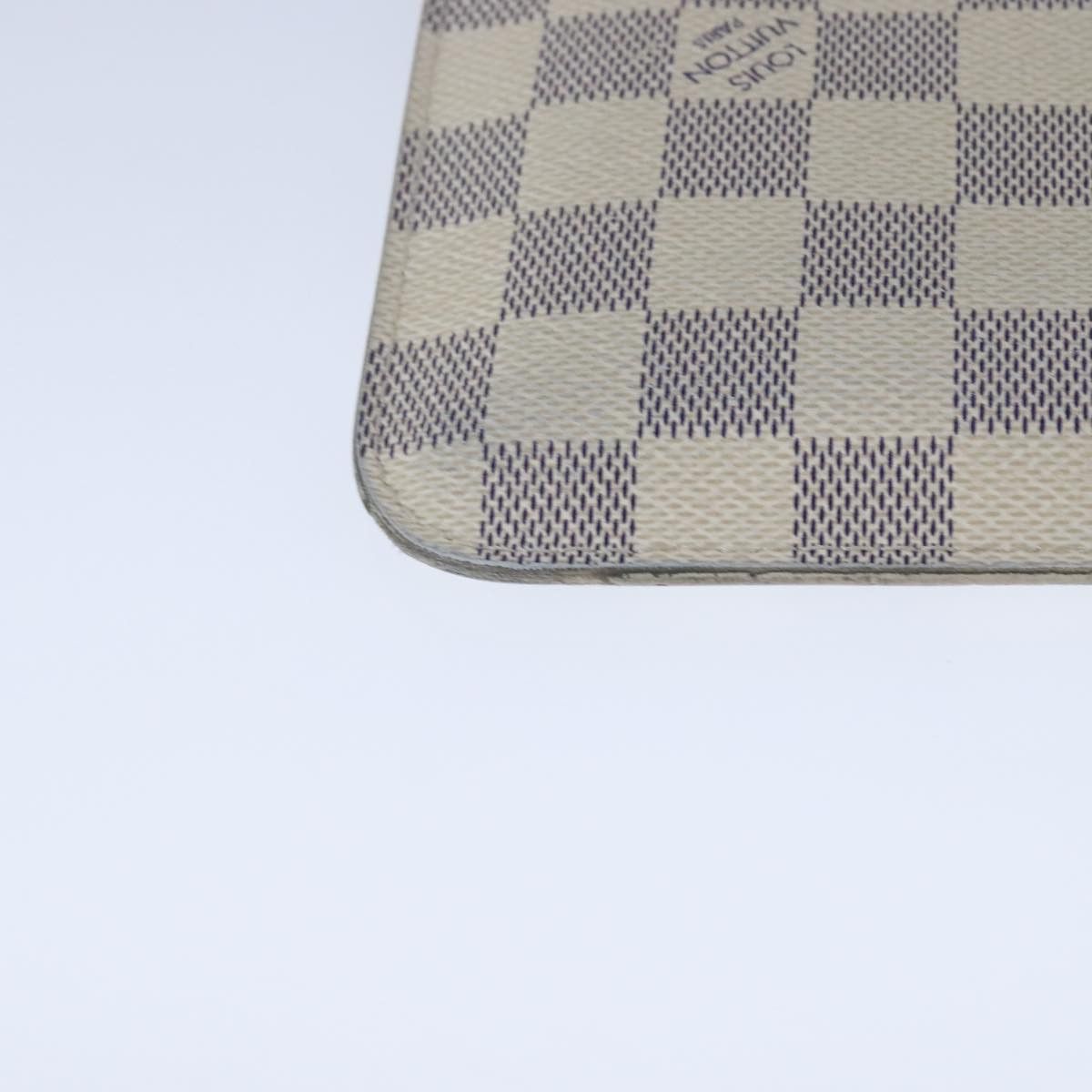 Louis Vuitton Neverfull Pouch White Canvas Clutch Bag (Pre-Owned) Size ONE SIZE - 7 Thumbnail