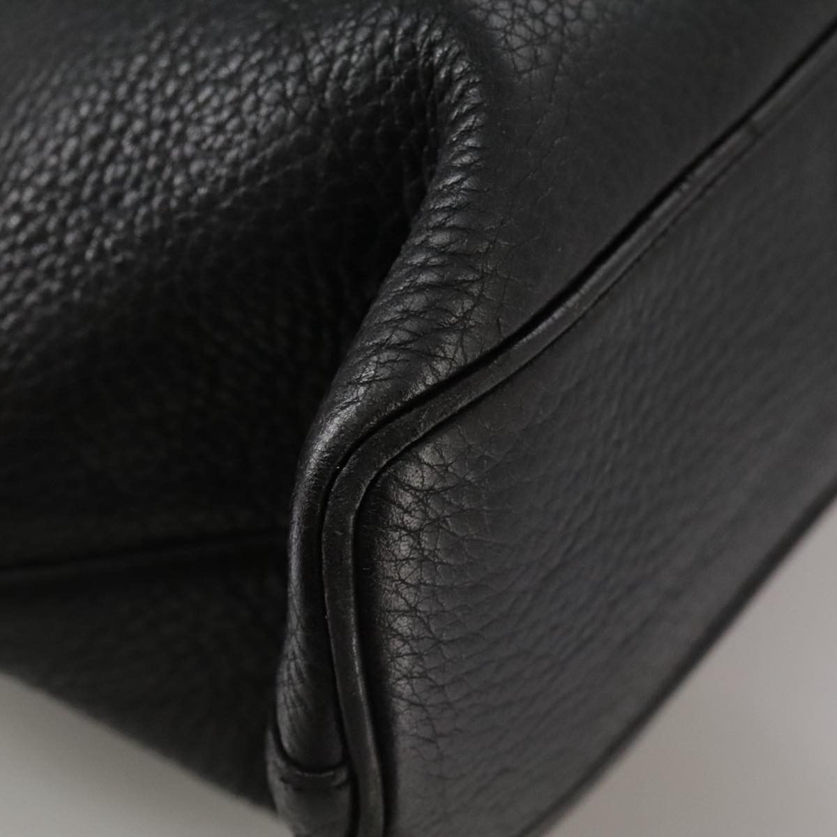 Burberry Black Leather Handbag (Pre-Owned) Size ONE SIZE - 9 Thumbnail