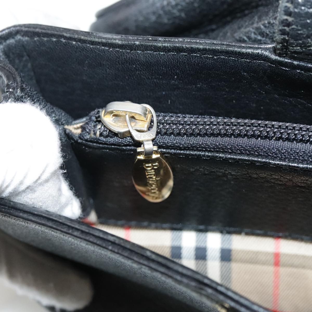 Burberry Black Leather Handbag (Pre-Owned) Size ONE SIZE - 11 Thumbnail