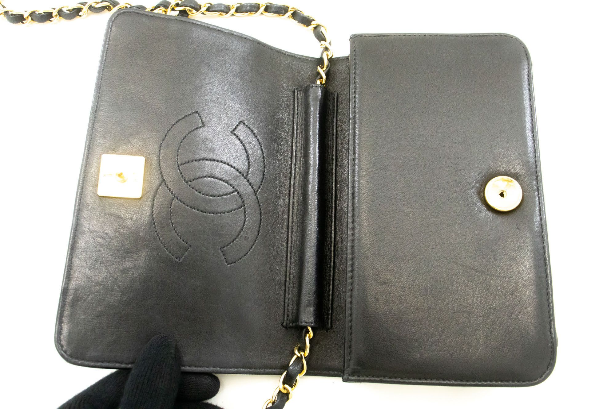 Chanel Black Leather Shoulder Bag (Pre-Owned) Size ONE SIZE - 10 Thumbnail