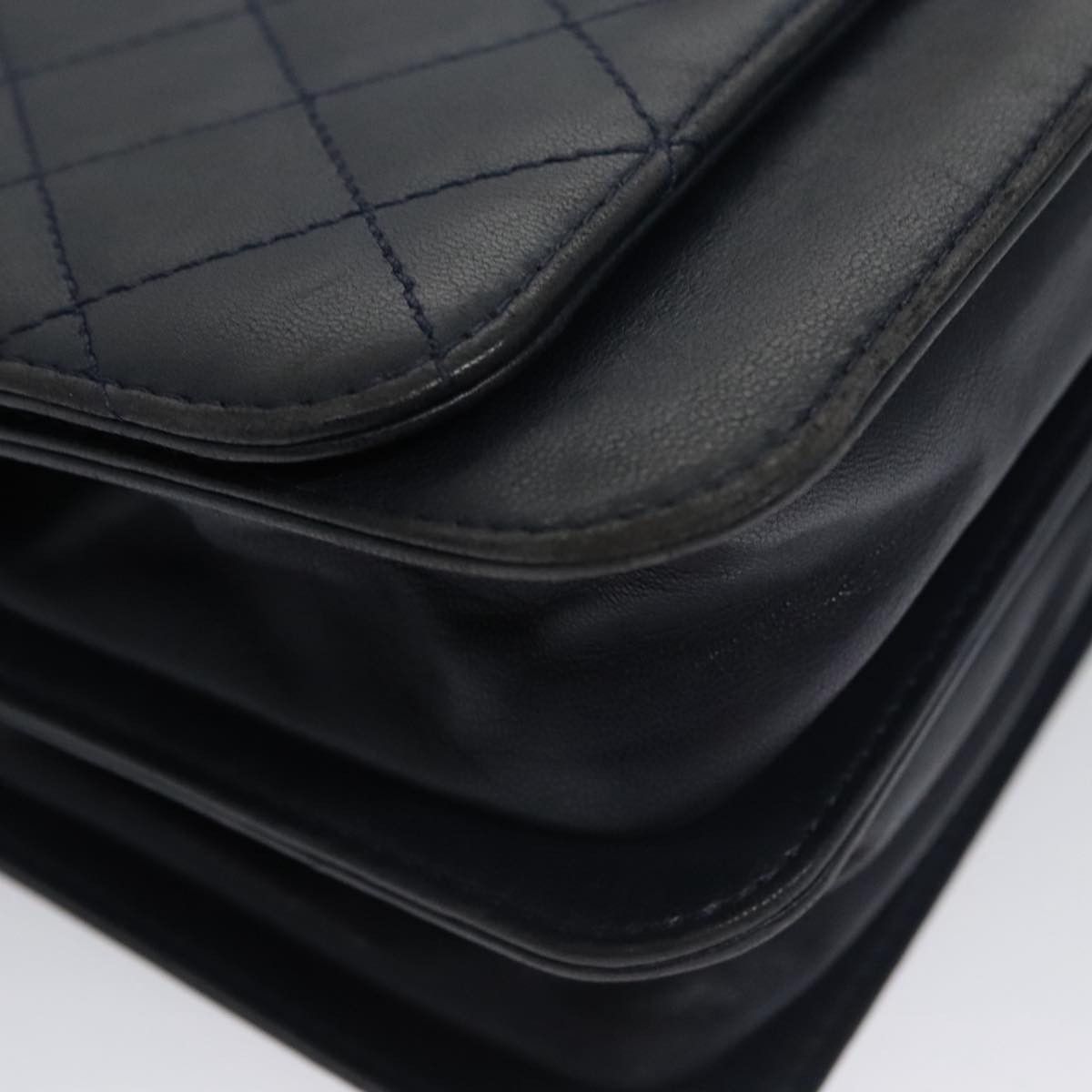 Chanel Quilted Navy Leather Shoulder Bag (Pre-Owned) Size ONE SIZE - 7 Thumbnail