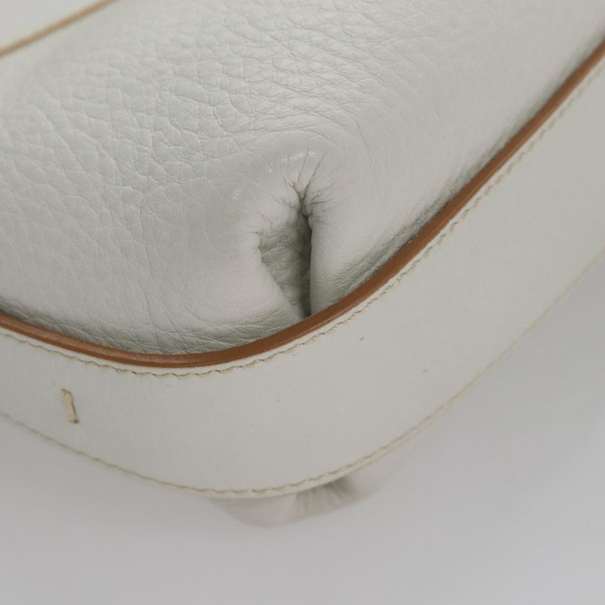 Salvatore Ferragamo White Leather Shoulder Bag (Pre-Owned) Size ONE SIZE - 9 Thumbnail