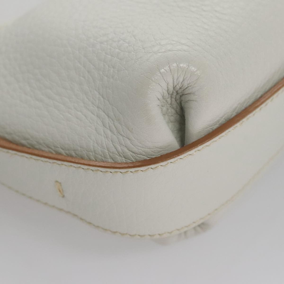 Salvatore Ferragamo White Leather Shoulder Bag (Pre-Owned) Size ONE SIZE - 7 Thumbnail