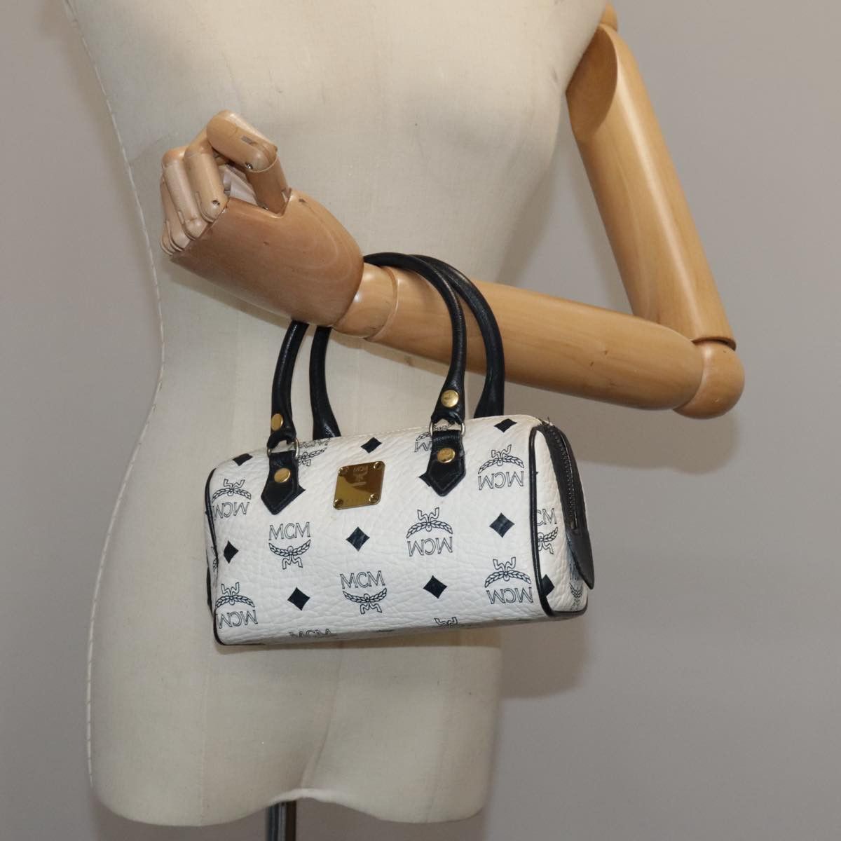 MCM Visetos White Canvas Handbag (Pre-Owned) Size ONE SIZE - 15 Thumbnail