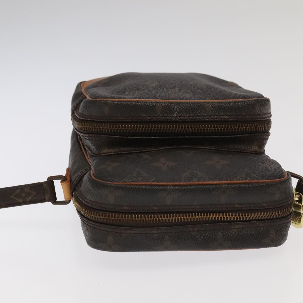 Louis Vuitton Amazon Brown Canvas Clutch Bag (Pre-Owned) Size ONE SIZE - 18 Thumbnail