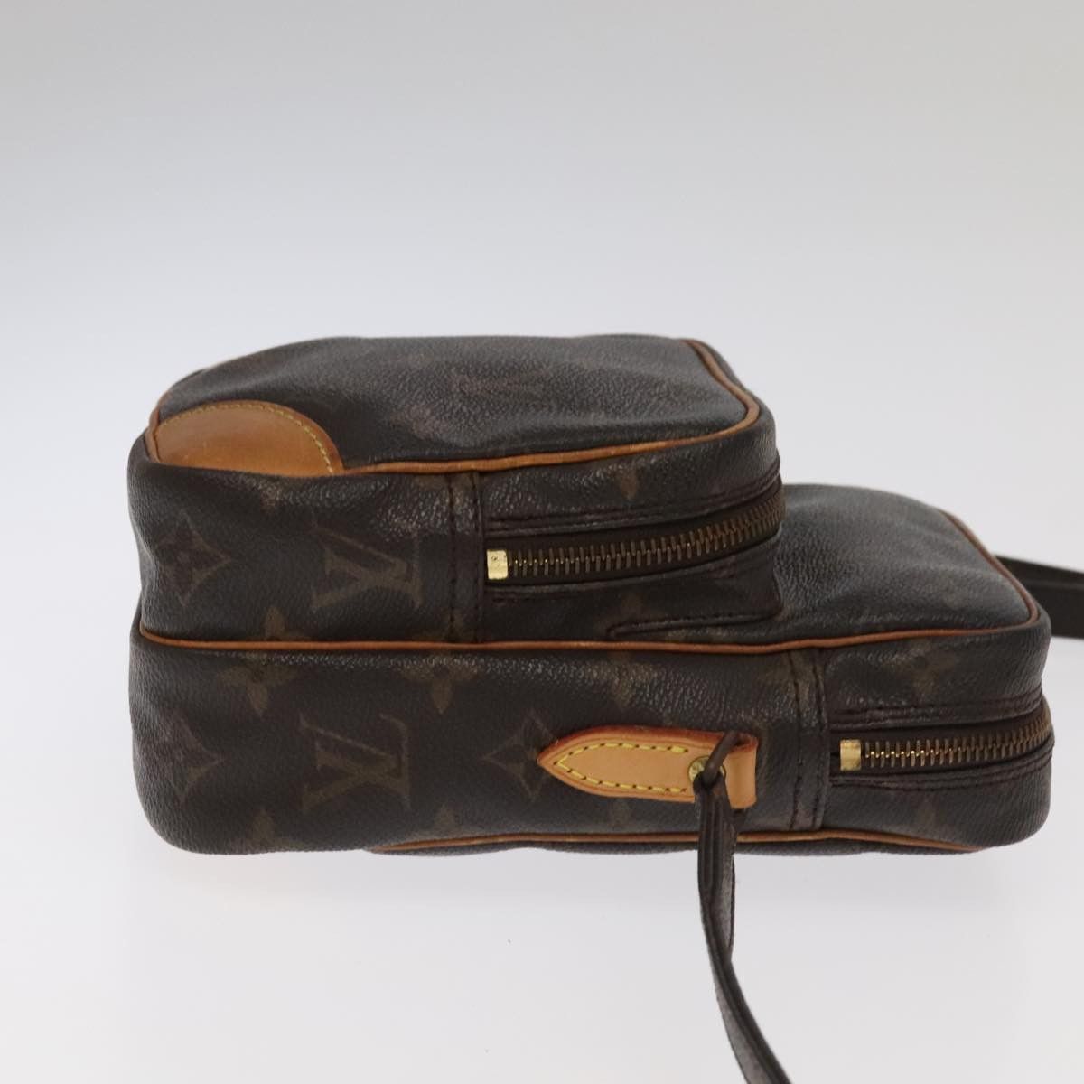 Louis Vuitton Amazon Brown Canvas Clutch Bag (Pre-Owned) Size ONE SIZE - 3 Thumbnail