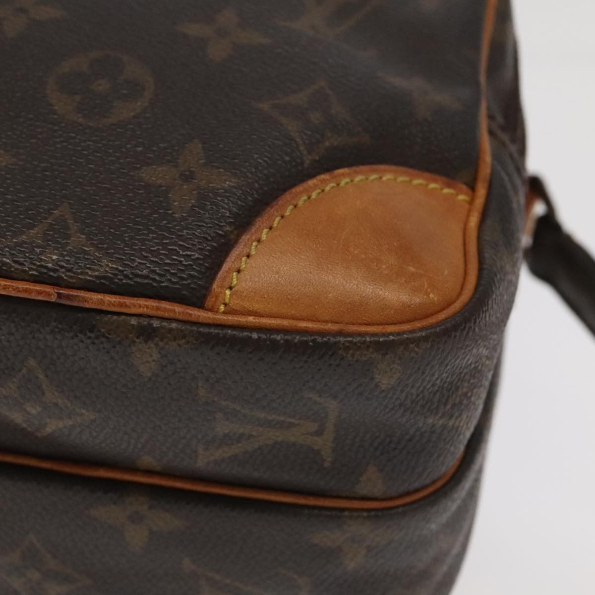 Louis Vuitton Amazon Brown Canvas Clutch Bag (Pre-Owned) Size ONE SIZE - 6 Thumbnail