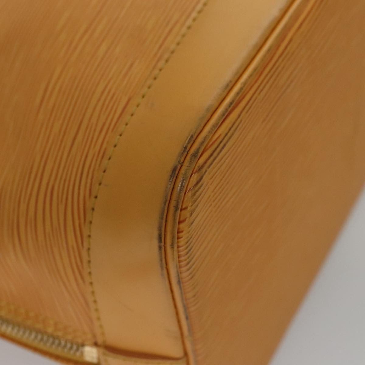 Louis Vuitton Alma Camel Leather Handbag (Pre-Owned) Size ONE SIZE - 9 Thumbnail