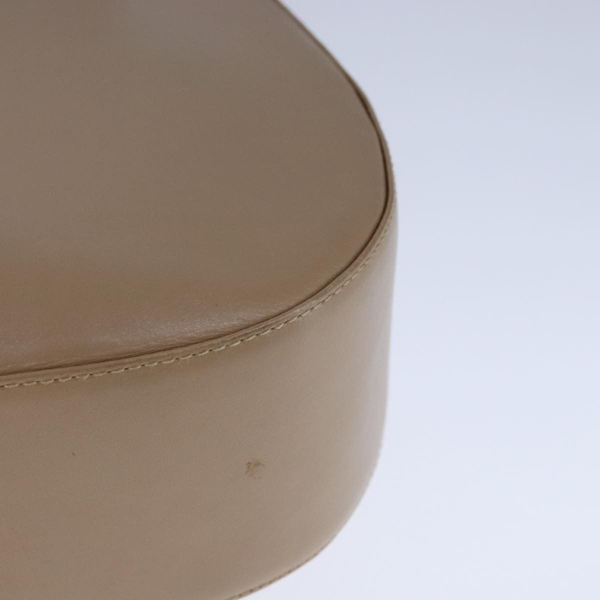 Salvatore Ferragamo Beige Leather Shoulder Bag (Pre-Owned) Size ONE SIZE - 10 Thumbnail