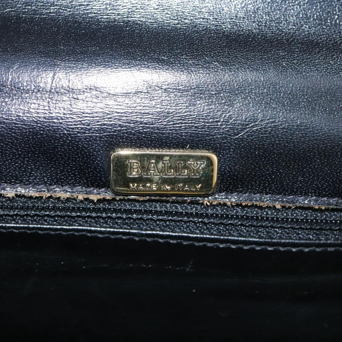 Bally Black Leather Handbag (Pre-Owned) Size ONE SIZE - 14 Thumbnail