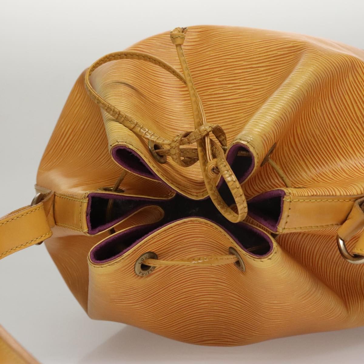 Louis Vuitton Noé Pm Camel Leather Shoulder Bag (Pre-Owned) Size ONE SIZE - 16 Thumbnail