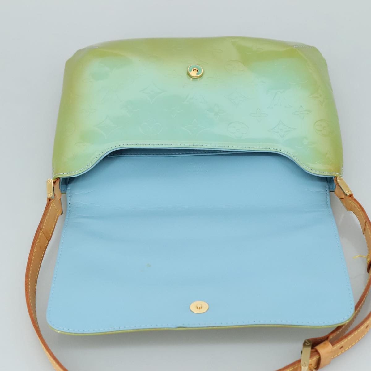 Louis Vuitton Thompson Street Green Patent Leather Shoulder Bag Size ONE SIZE - 18 Thumbnail
