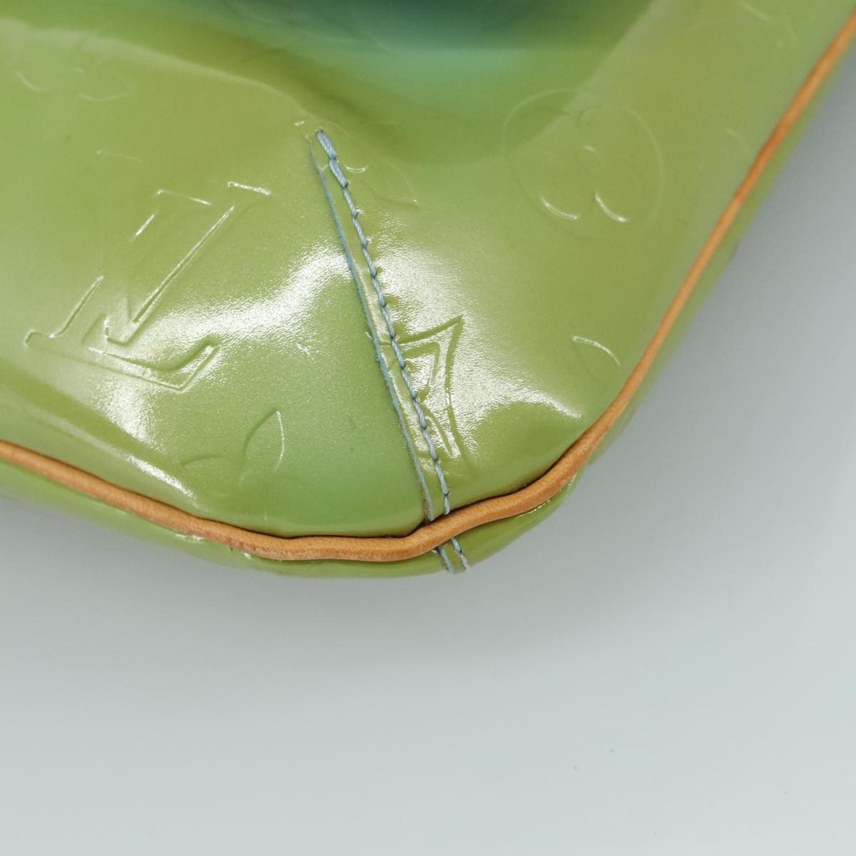 Louis Vuitton Thompson Street Green Patent Leather Shoulder Bag Size ONE SIZE - 7 Thumbnail