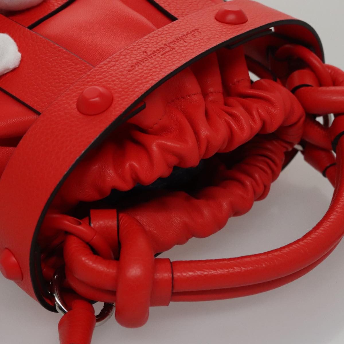 Salvatore Ferragamo Red Leather Shoulder Bag (Pre-Owned) Size ONE SIZE - 16 Thumbnail