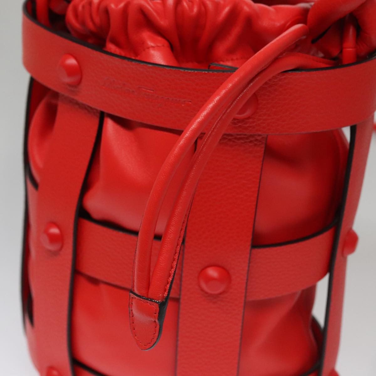 Salvatore Ferragamo Red Leather Shoulder Bag (Pre-Owned) Size ONE SIZE - 19 Thumbnail