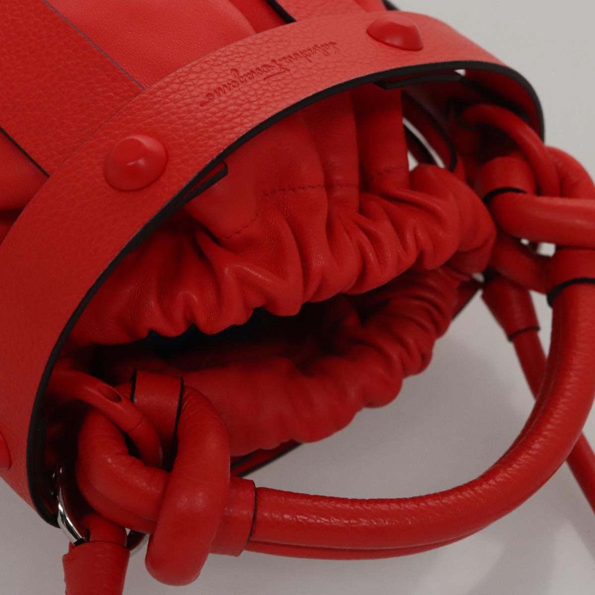Salvatore Ferragamo Red Leather Shoulder Bag (Pre-Owned) Size ONE SIZE - 15 Thumbnail