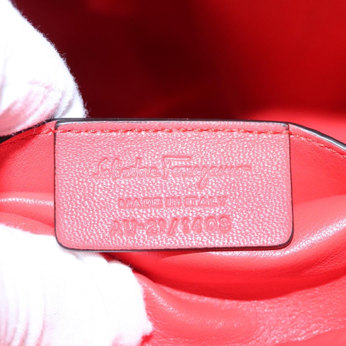 Salvatore Ferragamo Red Leather Shoulder Bag (Pre-Owned) Size ONE SIZE - 12 Thumbnail