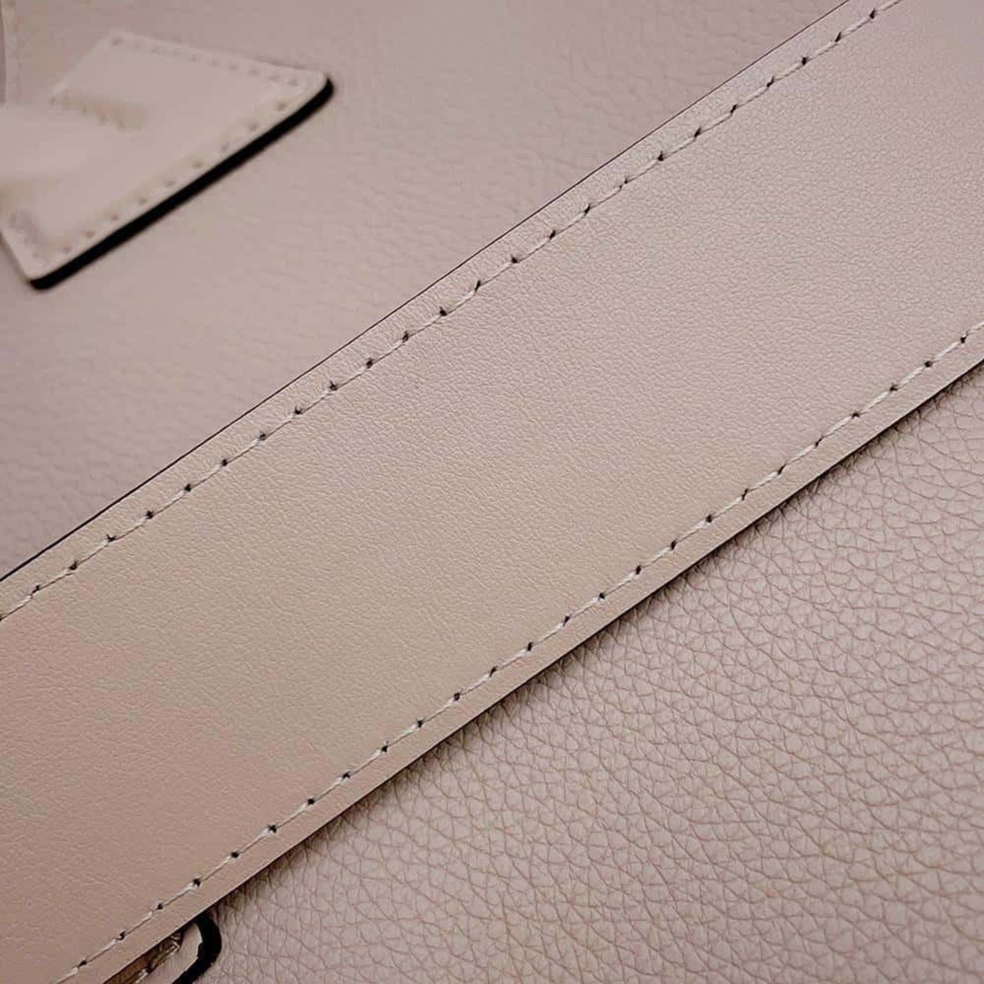 Louis Vuitton Louis Vuitton On my Side handbag Size ONE SIZE - 6 Thumbnail