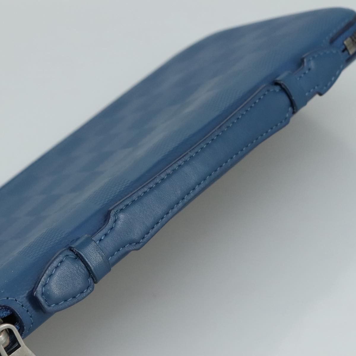 Louis Vuitton Atholl Blue Leather Clutch Bag (Pre-Owned) Size ONE SIZE - 5 Thumbnail