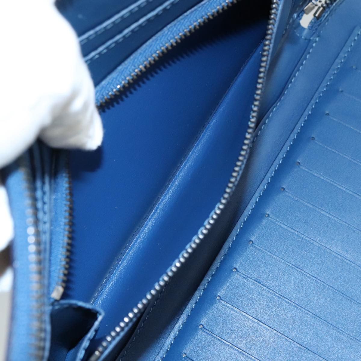 Louis Vuitton Atholl Blue Leather Clutch Bag (Pre-Owned) Size ONE SIZE - 16 Thumbnail