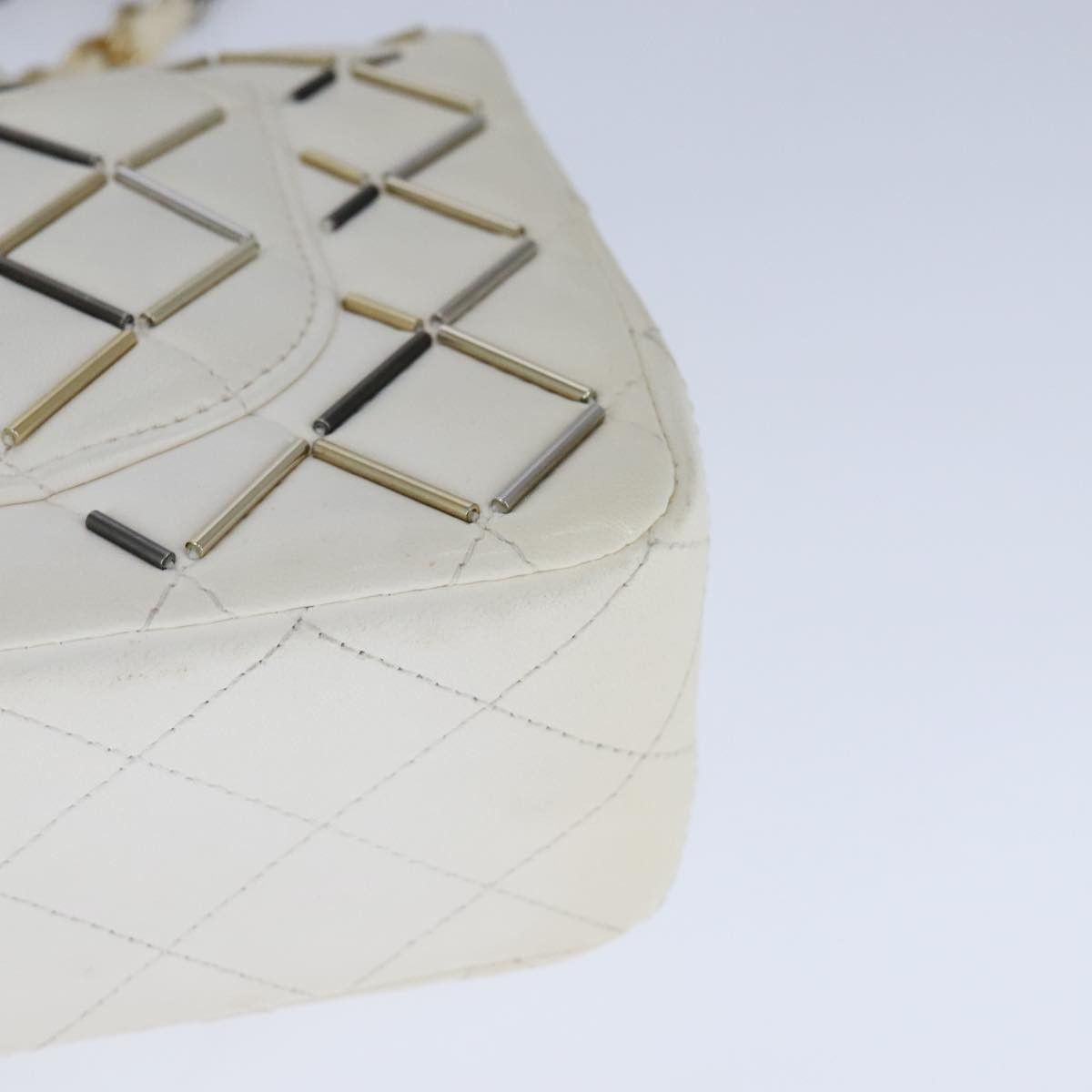 Chanel Timeless White Leather Shoulder Bag (Pre-Owned) Size ONE SIZE - 7 Thumbnail
